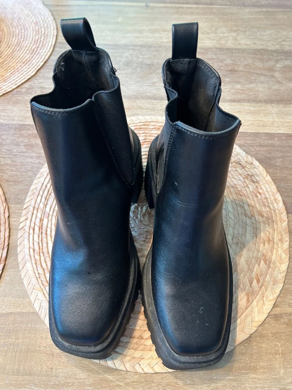 THE MADDEN GIRL TRIUMPH BLACK FASHION BOOT - SIZE 6.5